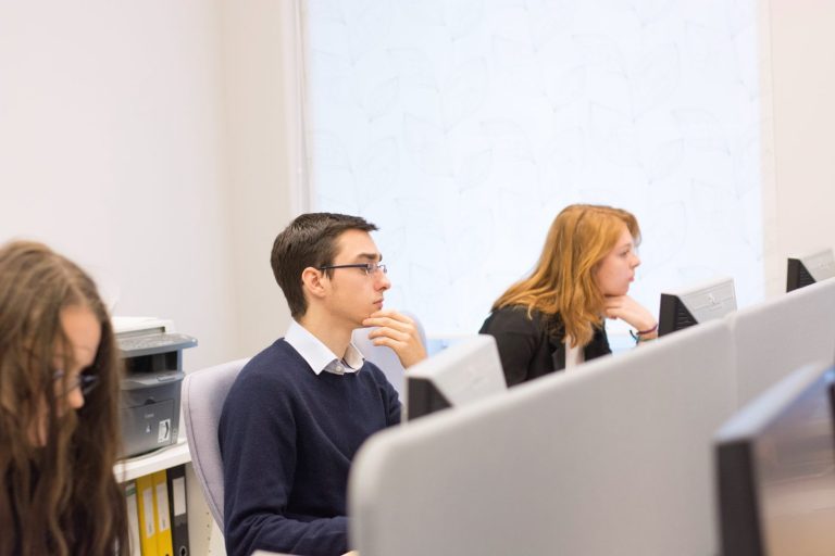 VU Teisės klinikos konsultantai